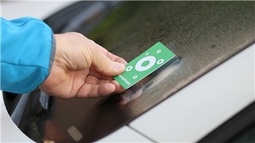 Karte auflegen, Tür öffnen und los: Durch die Zusammenarbeit mit dem Carsharing-Anbieter Greenwheels und einem damit verbundenen leichten und einheitlichen Buchungs- und Abbrechnungssystem hat sich die Tarmstedter E-Carsharing-Initiative einen Schub erhofft. Jetzt endet die Kooperation.