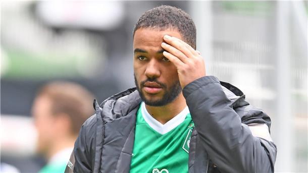 Manuel Mbom feierte gegen den FC Schalke 04 sein Comeback für die Profis des SV Werder Bremen.