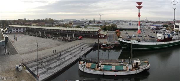 Warum Bremerhavens maritime Reize im Internet bald viel besser zu sehen sind ... und so könnten die Internetbesucher die "Gera" (rechts) und den Schaufenster-Platz sehen.