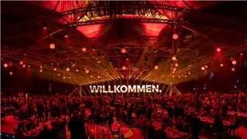 100 Jahre Fricke: Dieses besondere Firmenjubiläum feierte Familie Fricke am Donnerstag gemeinsam mit knapp 1.000 geladenen Gästen aus der Branche im Rahmen einer festlichen Gala.