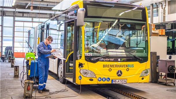15 dieser Diesel-Hybrid-Busse wird BremerhavenBus in den nächsten Monaten anschaffen. Die ersten sind bereits da.