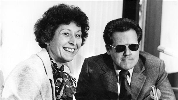 Der Kanzler und sein Spion: 50 Jahre Guillaume-Affäre 1975 wird Günter Guillaume und seiner Frau Christel in Düsseldorf der Prozess gemacht. 19 Jahre vorher waren sie als angebliche Flüchtlinge aus der DDR nach Frankfurt am Main übergesiedelt.