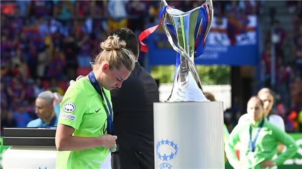 2023 verpasste Alexandra Popp im Finale gegen Barcelona den Champions-League-Titel knapp.