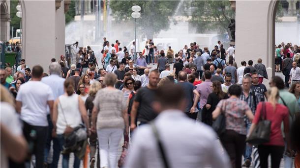 Bevölkerungsprognose bis 2045: Deutschland wächst 2045 könnten 85,5 Millionen Menschen in Deutschland leben.