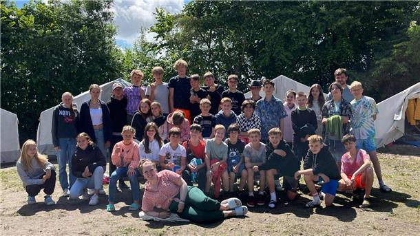 35 Kinder und Jugendliche aus der Gemeinde Schiffdorf bei der Ferienfreizeit in Otterndorf