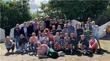 35 Kinder und Jugendliche aus der Gemeinde Schiffdorf bei der Ferienfreizeit in Otterndorf