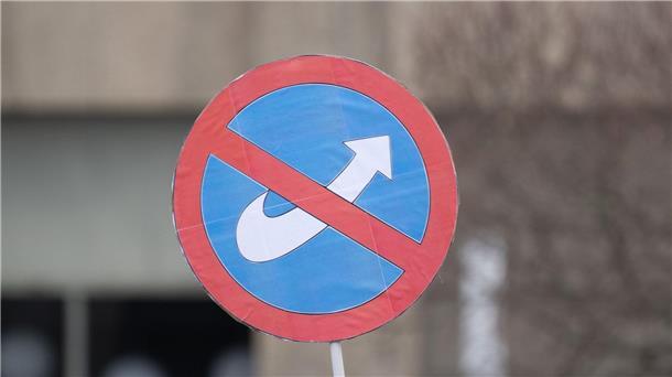 59 Prozent der befragten Wahlberechtigten bewerten ein Verbot bestimmter AfD-Landesverbände als eine „sehr gute Idee“ oder eine „eher gute Idee“.