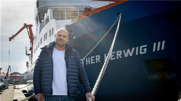 Aalexperte Prof. Dr. Reinhold Hanel schickt das Forschungsschiff „Walther Herwig III“ am Donnerstag los. Er wird später zusteigen.