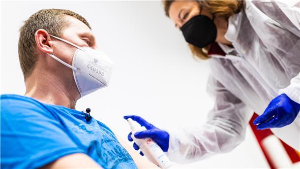 Ab 16. März gilt in Niedersachsen die einrichtungsbezogene Impfpflicht. Kliniken in Nordenham und Cuxhaven sehen Versorgung gewährleistet.