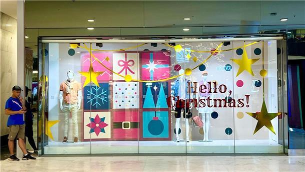 Ab dem 1. September werden auch die meisten Schaufenster geschmückt.