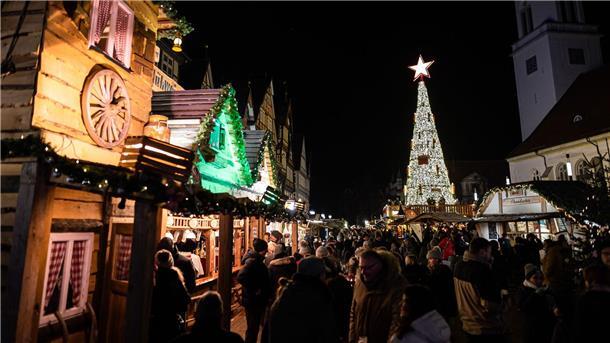 Lichter, Maritimes und Rekorde - Weihnachtsmärkte im Norden Ab dem 25. November können Besucher des Celler Weihnachtsmarktes in Weihnachtsstimmung kommen. (Archivbild)