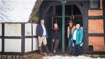 Der neue Vorstand des Bauernhausvereins Lehe mit (von links) Guido Pöhl (Vorsitz), Hannelore Weber (Schriftführerin), Werner Brischke (Schatzmeister) und Ute Münch (Veranstaltungen) sieht optimistisch in die Zukunft des Freilichtmuseums Bremerhaven