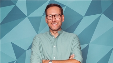 Moderator Simon Beeck