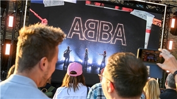 ABBA haben nach fast 40 Jahren Pause ein neues Album angekündigt.
