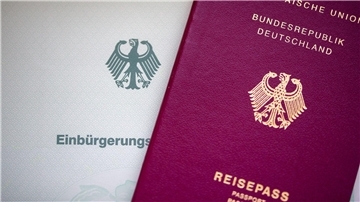 Abgeordnete der Ampel-Koalition betonen, der Entwurf sehe Regelungen vor, um eine Einbürgerung von Rassisten und Antisemiten zu verhindern.