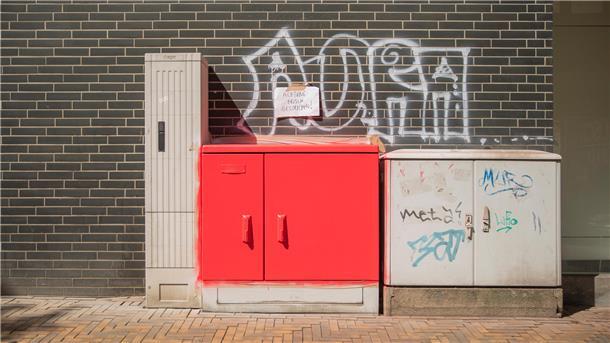 Achtung, frisch gestrichen – hier entsteht das nächste „Hidden Sheroes“-Kunstwerk!