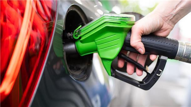 Studie: Synthetischer Kraftstoff problemlos einsetzbar ADAC: CO2-freier Sprit ohne Risiko und ohne Leistungseinbuße
