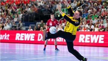 Adam Morawski und die MT Melsungen sind Tabellenführer in der Handball-Bundesliga.