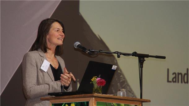 Agrarministerin Miriam Staudte war besonderer Gast der NABU-Delegiertentagung.