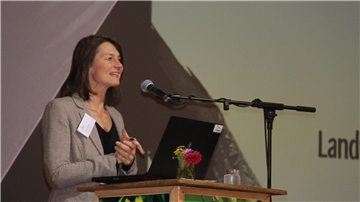 Agrarministerin Miriam Staudte war besonderer Gast der NABU-Delegiertentagung.