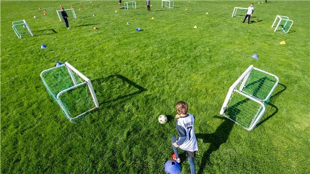 Aktuell dürfen im Land Bremen fünf Kinder mit getestetem Übungsleiter Sport machen. Der Landessportbund Bremen hinterfragt diese Einschränkungen.