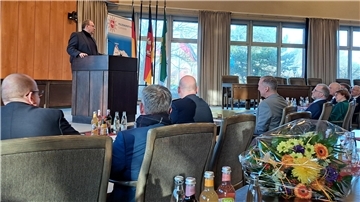 Bei der Amtsübergabe (von links): Landrat Thorsten Krüger, der neue Polizeidirektor Michael Hasselmann, Ministerin Daniela Behrens und Vorgänger Arne Schmidt im Kreishaus.