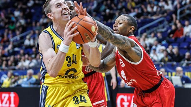 Albas Justin Bean hat den Korb des MBC im Visier.