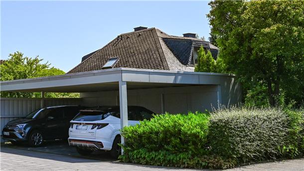 Passt hier nicht rein: Anwohner gegen Pläne für 11-Familien-Haus Albert-Schweitzer-Straße: Anwohner fürchten den Bau eines wuchtigen Mehrfamilienhauses.