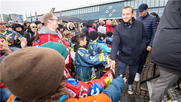 Alex Friesen gehört zum Kern der Mannschaft, der die Identität der Pinguins prägt - und damit zu den Fanlieblingen gehört.