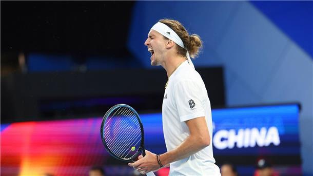 Zverev führt deutsches Tennis-Team ins Viertelfinale Alexander Zverev feiert den Viertelfinaleinzug.