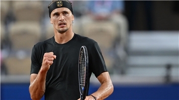 Alexander Zverev zieht bei den Cincinnati Open in die nächste Runde ein.