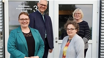 Alexandra Gloystein, Anja Plachetka, Björn Thümler und Birgit Semmler (von links) nach der Versammlung der Frauen Union.