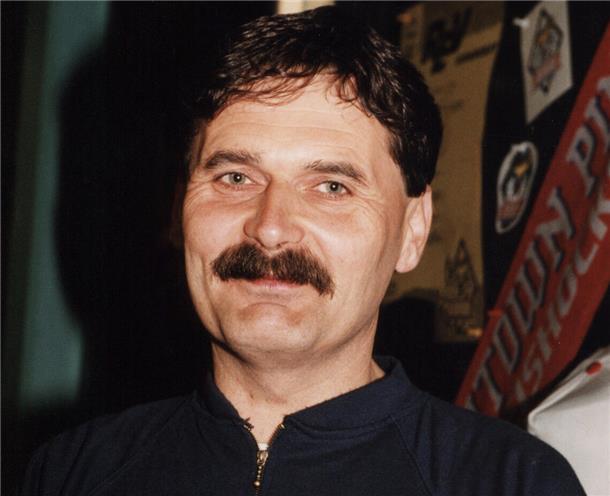 Alfred Prey 1997. Damals war er Pressesprecher des REV Bremerhaven. Fünf Jahre zuvor war er zum Club gestoßen.