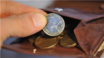 Alle Ein-Euro-Jobber, mit denen die Redaktion gesprochen hat, wollen das Geld, das sie durch das dritte Entlastungspaket erhalten, als kleine Reserve nutzen. Es werde jedoch nicht reichen, um die aktuellen Mehrausgaben in vielen Lebensbereichen zu kompensieren, sagen sie.