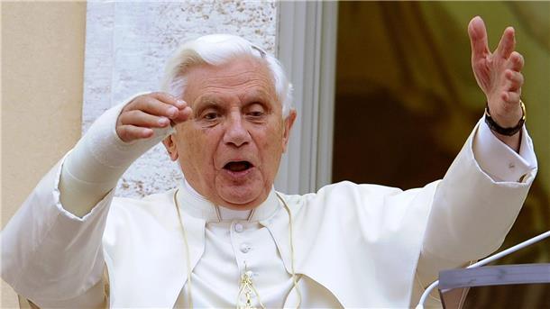 Traunstein und das Andenken an Papst Benedikt XVI. Als Ratzinger noch Erzbischof soll er „entsprechend Kenntnis von dem Vorleben“ des umstrittenen Priesters H. gehabt haben.