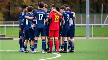 Als verschworene Gemeinschaft spielen die U15-Kicker des JFV Bremerhaven eine gute Rolle in der Regionalliga Nord. 