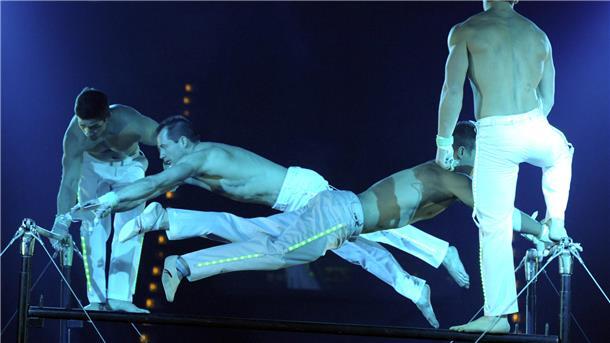 Am 24. Januar 2013 war das „Feuerwerk der Turnkunst“ letztmals in Bremerhaven zu Gast, unter anderem mit einem Showteam am Reck.