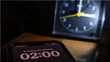 Am 29. Oktober ist die Sommerzeit vorbei. Dann werden die Uhren um 3 Uhr eine Stunde zurückgestellt.