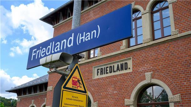 Am Bahnhof Friedland war die 16-jährige Liana ums Leben gekommen. (Archivbild)