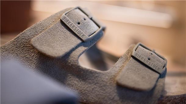 Keine Kunst, kein Urheberschutz: BGH urteilt zu Birkenstock Am BGH ging es um mehrere Sandalen-Klassiker von Birkenstock.