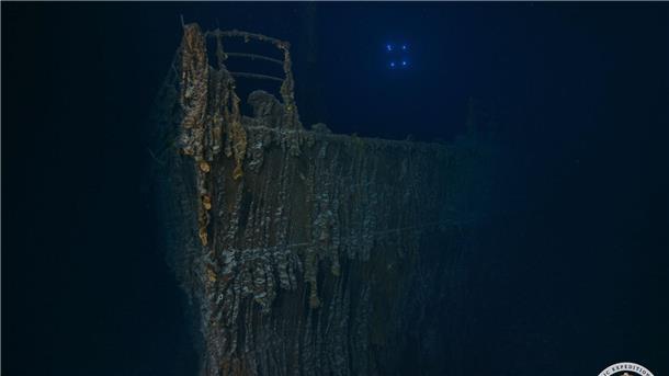 Bug-Reling weggebrochen: Die „Titanic“ zerfällt langsam Am Bug fehlt ein rund viereinhalb Meter langer Teil der Reling.