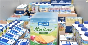 Am Dienstag haben Landwirte alle Milram-Produkte aus dem Supermarkt Real in Spaden aufgekauft.