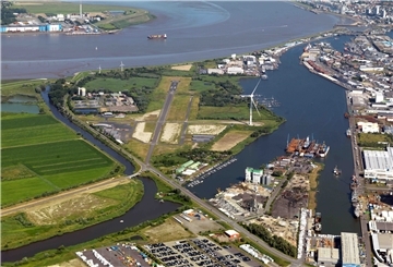 Am ehemaligen Flugplatzgelände sollte der OTB in die Weser gebaut werden.