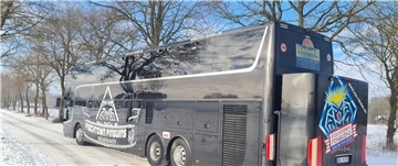 Am Freitag fahren die Fischtown Pinguins zum Auswärtsspiel gegen die Kölner Haie. Die verschneiten Straßen machen die geübten Fahrer nicht nervös.