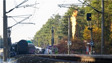 Am gestrigen Montag wurde an der Unfallstelle noch Gas kontrolliert abgefackelt.