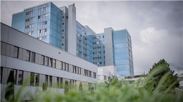 Am Klinikum Bremerhaven-Reinkenheide wird der Bau einer neuen Kinderklinik gefördert. Mit Hilfe des Krankenhausinvestitionsprogramms sollen auch moderne medizinische Geräte angeschafft werden.