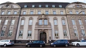 Am Landgericht Saarbrücken ist der Prozess gegen eine Mutter zuende gegangen, die ihre Kinder vom Balkon geworfen hat.