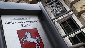 Am Landgericht Stade hat ein Prozess wegen Brandstiftung begonnen. 
