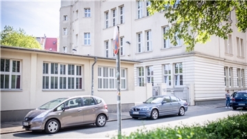 Am Lloyd Gymnasium geht von heute an der Unterricht regulär weiter.