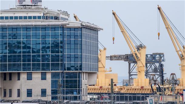 LNG-Terminals für deutsche Gasimporte bisher nachrangig Am mecklenburgischen Hafen Mukran soll ein LNG-Terminal entstehen.